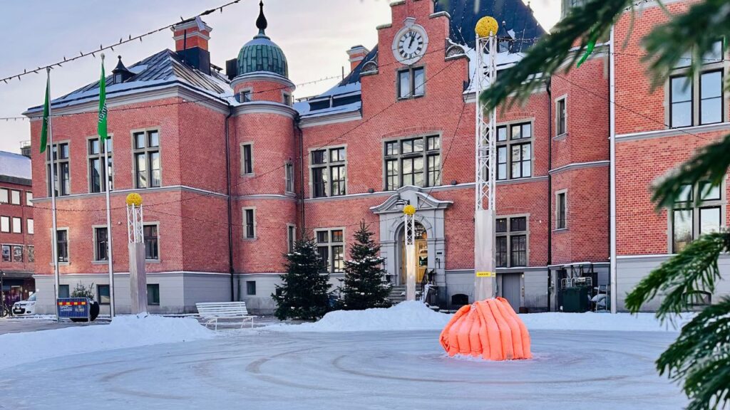 Skridskobana utanför Rådhuset i Umeå.
