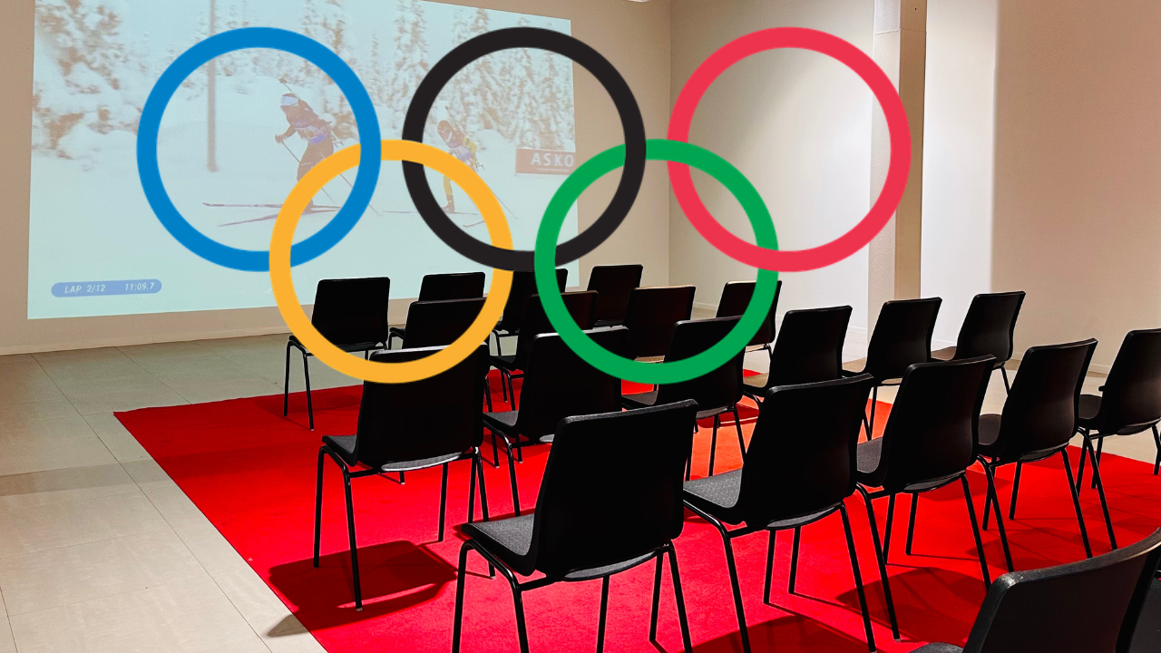 OS-rummet i kvarteret Utopia med storbildsskärm och röda mattan utrullad för besökare.